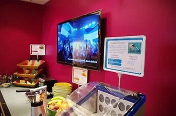 南特中心格拉斯兰广场宜必思尚品酒店 酒店 南特